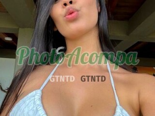 Giovanna ninfeta de passagem e corpo todo gostoso 