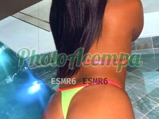 Prola 22 981379544 morena baixinha e muito gostosa com seios naturais 