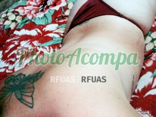 Paulinha 51 980161438 muito prazer com essa gostosa com piercing na bucetinha 