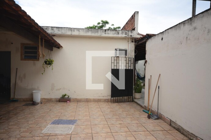 condominio-em-rua-jagoroaba-81-vila-valqueire-rio-de-janeiro-alugue-ou-compre-quintoandar-big-0