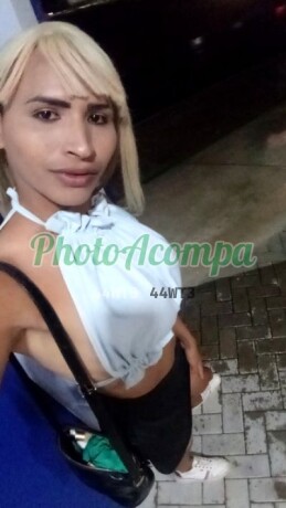 sofia-loira-quente-quer-sexo-gulosa-e-atrevida-big-1