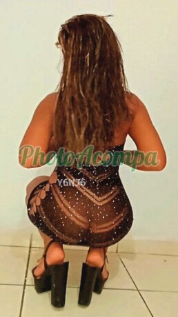 karina-souza-sensual-e-linda-educada-e-sem-pressa-com-local-big-0