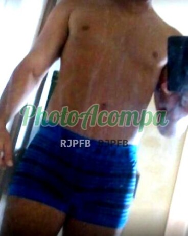 victor-hugo-moreno-atltico-para-um-sexo-bem-feito-com-fetiches-big-0