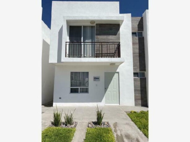 casa-en-venta-en-moretto-en-torreon-clasf-animales-big-0