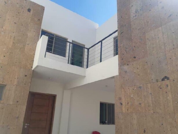 casa-en-venta-en-los-vinedos-en-torreon-clasf-animales-big-0