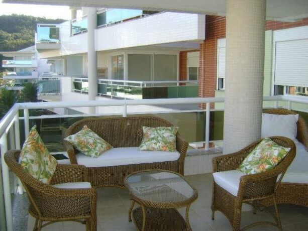 apartamento-de-temporada-em-praia-brava-florianopolis-santa-catarina-agbr-03-apartamento-em-praia-brava-florianopolis-big-2