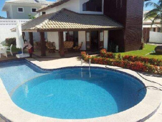 Casa de temporada em Guarajuba, Camacari Bahia. Guarajuba - Casa 44 suites com piscina e churrasqueira a 270 metros do mar