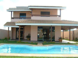 Casa de temporada em Guarajuba, Camacari Bahia. Guarajuba - Casa 54 suítes com ar - Piscina e churrasqueira a 200 metros do mar.