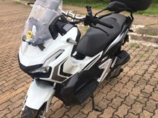 Moto Honda ADV ADV por R2000000 em GAMA DF