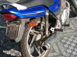 Moto Suzuki EN 125 EN 125 YES por R445000 em CAMPINAS SP