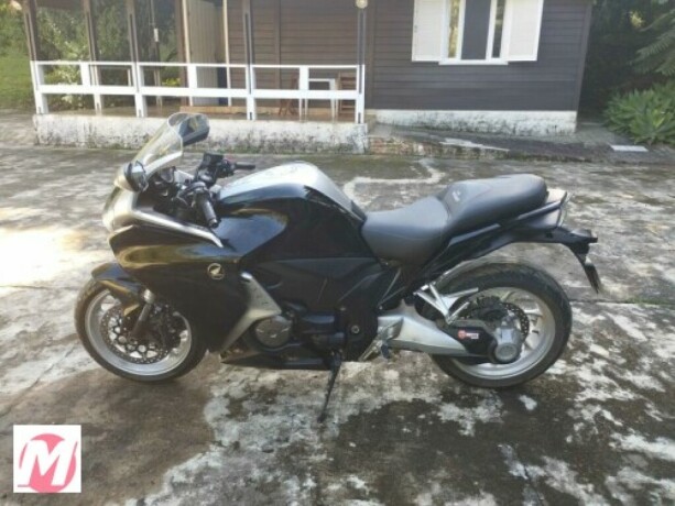 moto-honda-vrf-1200-vrf-1200f-por-r5000000-em-campinas-sp-big-1