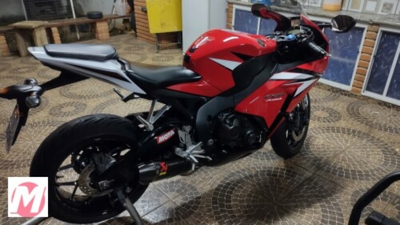 moto-honda-cbr-1000-rr-fireblade-cbr-1000-rr-fireblade-por-r5200000-em-sorocaba-sp-big-2