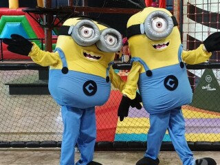 Minions cover personagens vivos Carro Servicos para festas infantis e eventos no 328060072 