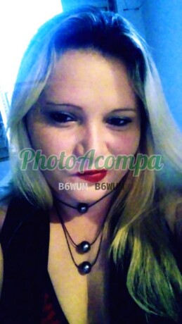 ana-51-994821214-loira-completinha-que-faz-uma-massagem-relaxante-big-0