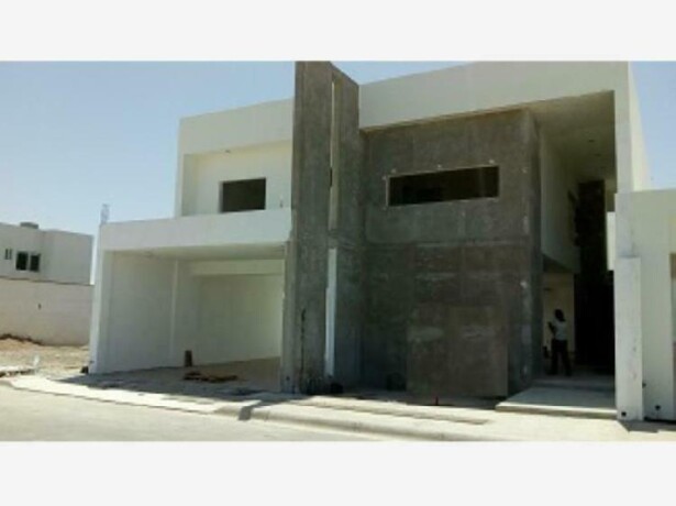 casa-en-venta-en-fracc-hacienda-san-jose-en-torreon-clasf-animales-big-0